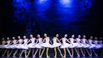 Bild: agenda production/exb
Das "Royal Classical Ballet" bringt "Schwanensee" auf die Bühne des ACC.