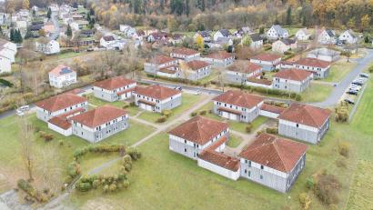 Bild: Thilo Hierstetter
Das öffentliche und private Interesse an Anschlüssen an das von der Firma Danpower betriebene Fernwärmenetz in Sulzbach-Rosenberg hält an. Im nächsten Jahr soll die Wohnanlage für Polizei-Hochschüler an der Edith-Stein-Straße mit Energie aus dem benachbarten Biomasseheizkraftwerk versorgt werden.