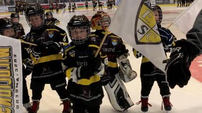 Bild: roa
Beim Kids-Day des ERSC Amberg zeigen die kleinsten Eishockey-Spieler des Vereins ihr Können bei einem Freundschaftsturnier in der Eishalle am Schanzl.