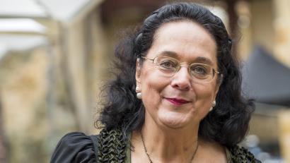 Bild: Daniel Vogl/dpa
Wendig, witzig, widersprüchlich: Das ist Sissy Thammer. Dafür wurde die gebürtige Winklarnerin in Thurnau mit dem Frankenwürfel ausgezeichnet.