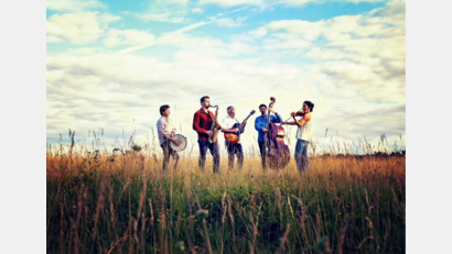 Bild: Petra Gleich/exb
Das Balkon Jazz Ballett bringt am 18. Februar erste sommerliche Klänge in die Spitalkirche.