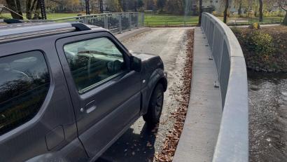 Bild: Gabi Schönberger
Seit rund zwei Wochen ist die Brücke am Stadtbad Weiden wieder für den Verkehr freigegeben.