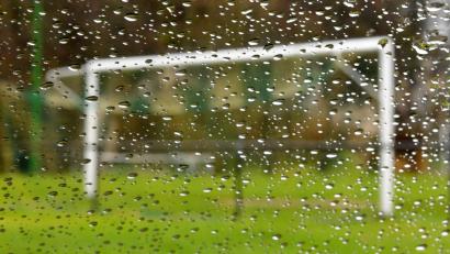 Bild: zg
Der viele Regen ist schuld: In Luhe-Wildenau kann nicht Fußball gespielt werden.