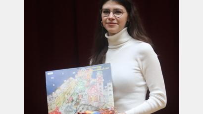 Bild: mfh
Viele Stunden Arbeit investierte Cristina Moldovan in ihr Werk, das nun den Lions-Adventskalender 2023 ziert.
