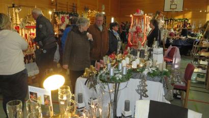 Bild: adj
Der Weihnachtsmarkt in Störnstein ist immer einen Besuch wert.