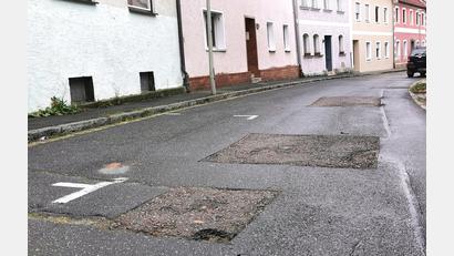 Bild: Portner
Die Sailergasse ist auf der Prioritätenliste weit vorne angesiedelt: Noch heuer will der Stadtrat die Planung für Ausbau und Sanierung ausschreiben.