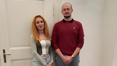 Bild: Regierung der Oberpfalz/Fronek
Der neue Bezirksschülersprecher Maximilian Badault, Medbo Pflegeschule Regensburg und die 2. Bezirksschülersprecherin Jessica Abel, BSZ Weiden