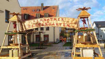 Bild: Stadt Kemnath/exb
Bauhof-Mitarbeiter haben die Eingangspforte zum Kemnather Wintergarten heuer neu gestaltet. Im Vergleich zur Premiere im Vorjahr ist das nicht die einzige Veränderung.