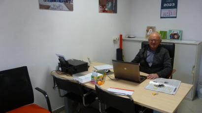 Bild: bir
Max Gmeiner im neuen Büro der Nachbarschaftshilfe. Die Organisation blickte kürzlich auf das vergangene Jahr und schmiedete Pläne für 2024.