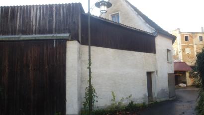 Bild: mad
Für den Abbruch des Anwesens Wassergasse 8 und die Freiflächengestaltung sind im nächsten Jahr Mittel im Haushalt eingestellt.