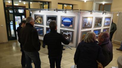 Bild: Kunz
Die Ausstellung der BSW-Fotogruppe im Foyer präsentiert 36 Aufnahmen zum Thema "Eiszeit".
