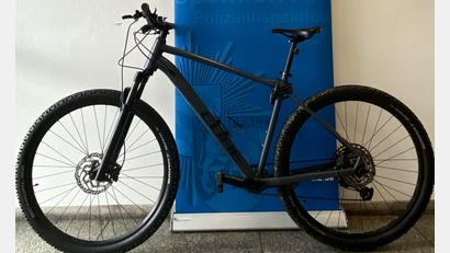 Bild: Polizeiinspektion Amberg/exb
Die Polizei in Amberg sucht den rechtmäßigen Besitzer dieses Fahrrads.