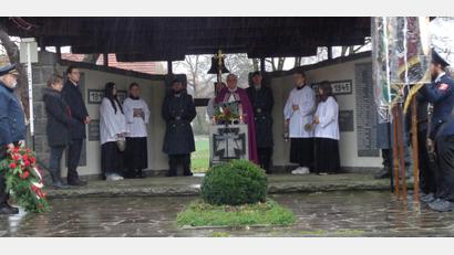 Bild: amö
Am Mahnmal in Muschenried wird der Opfer der Kriege gedacht.