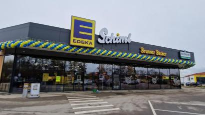Bild: Thomas Dobler
Der Edeka-Markt in Schwarzenfeld hat nach dem Umbau wieder aufgemacht.