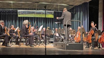 Bild: zch
Symphonieorchester im Stiftland unter der Leitung von Jakob Johannes Schröder begeistert im Kettelerhaus.