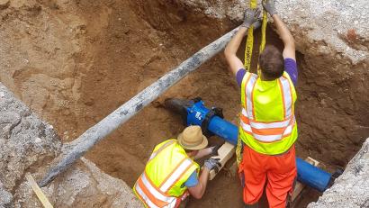 Bild: Hirsch
Die Wasserleitungen vieler Kommunen sind in die Jahre gekommen und müssen erneuert werden. Auch bei der Pretzabrucker Gruppe besteht Handlungsbedarf.