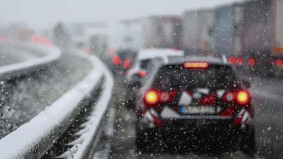 Bild: Jan Woitas/dpa
Während der Wintermonate steigt der Energieverbrauch von E-Autos um 20 bis 30 Prozent.