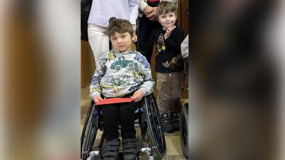 Bild: Hitzek/exb
Oliver (vorne) mit seinem jüngeren Bruder.