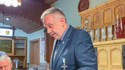 Bild: Gemeinde Kastl bei Kemnath/exb
Thomas Semba am Rednerpult.