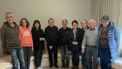 Bild: Hanamann/exb
Das Wellness-Wochenende für die Seele ist eine Bereicherung: Im Bild die Teilnehmer mit Direktor Manfred Strigl (Vierter von links) und dem Vorsitzendem Hans Herrmann (Fünfter von links).