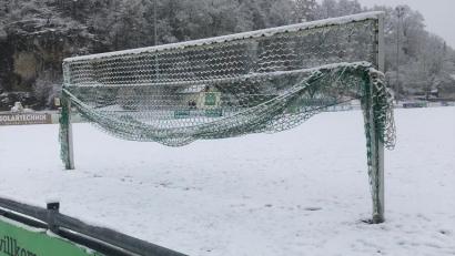 Bild: brü
Der Platz der DJK Ammerthal am Freitagmittag: Die Partie gegen den TSV Abtswind wurde frühzeitig abgesagt.