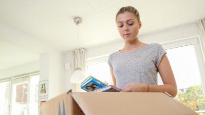 Bild: Bodo Marks/dpa 
Neue Wohnung: Wer sämtliche Kosten vor Mietbeginn genau kalkuliert, lebt unbeschwerter.