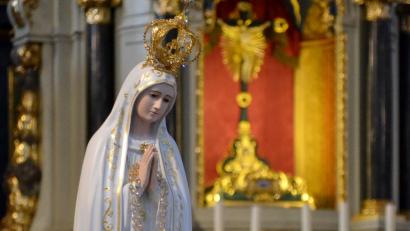 Bild: Benkert/exb
Diese Nachbildung der Fátima-Madonna kommt zum Rosenkranzfest nach Kemnath.