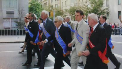 Bild: frd
Der 2007 schon 84 Jahre alte Friedensnobelpreisträger und ehemalige US- Außenminister Henry Kissinger (vorne Dritter von rechts) ist Schirmherr der 50. Steuben-Parade.