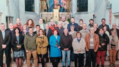 Bild: Wolfgang Schmid/exb
Die Pfarreiengemeinschaft Windischeschenbach-Neuhaus feierte am Wochenende gemeinsam die Ehejubiläen.