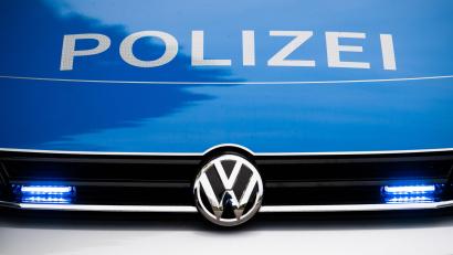 Bild: Lino Mirgeler
Ein 33-Jähriger pöbelt auf dem Weihnachtsmarkt in Burglengenfeld rum. Dann schlägt er einem Polizisten ins Gesicht.