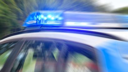 Bild: Petra Hartl
Die Weidener Polizei schlichtet in der Nacht zum Samstag eine Rauferei.