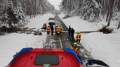 Bild: Kreisbrandinspektion LKr. Schwandorf – FF Schwarzhofen/exb
Vor allem am Grenzkamm im Kreis Schwandorf hatten die Feuerwehren viel zu tun.