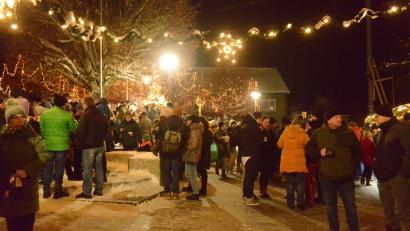 Bild: bey
Der Adventsmarkt war sehr gut besucht.