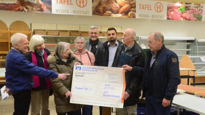 Bild: Kunz
Die KAB-Nordoberpfalz spendet an die Tafel.
