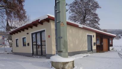 Bild: amö
Nach Umbau, Grundsanierung und mit neuer Fassade zeigt sich das Feuerwehrhaus in Pondorf in neuem Glanz.
