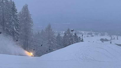 Bild: gis
Ab Freitag, 8. Dezember, sind die Klausenlifte und das Familienland für Skifahrer geöffnet.