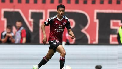 Bild: Daniel Karmann
Schmerzhafter Verlust für den 1. FC Nürnberg: Das dem TSV Kümmersbruck entstammende Talent Nathaniel Brown wird ab Sommer 2024 bei Eintracht Frankfurt in der Bundesliga spielen.