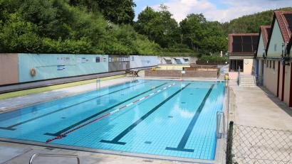 Archivbild: lei
Das Freibad Hirschbach und sein Erhalt in der Zukunft stellen den Gemeinderat vor eine Herausforderung.