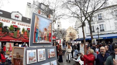 Archivbild: Kunz
Ein Montmartre-Ambiente wie hier in Paris zu schaffen, schwebt Kulturamtschefin Petra Vorsatz vor. Dazu braucht sie die Hilfe Weidener Künstler.