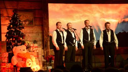 Archivbild: bey
Das "Kastelruther Männerquartett" in der Stadthalle Neustadt.