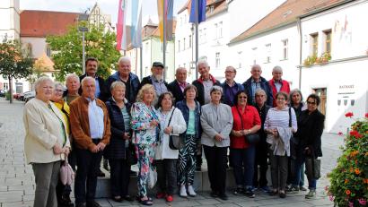 Bild:  Josef Götz/exb
Der Jahrgang 1948 der Volksschule Nabburg hat sich zu einem Klassentreffen in Nabburg getroffen.