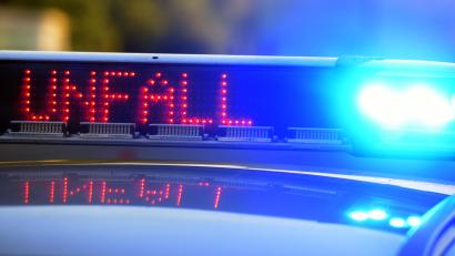 Symbolbild: Stefan Puchner/dpa
Bei einem Unfall im Gemeindebereich Pommelsbrunn ist eine junge Frau leicht verletzt worden.