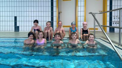 Bild: DLRG Kreisverband/exb
Zehn Kinder nahmen am Schwimmkurs teil.