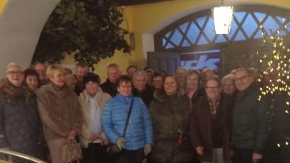 Bild: Anton Heindl/exb
Der Ausflug des Wandervereins Kemnath führte die Teilnehmer nach Muckenthal und Konnersreuth.