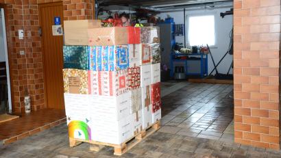 Bild: bey
Bruno Friedl, Organisator der Aktion Johanniter Weihnachtstrucker in Pleystein und Georgenberg würde sich freuen, wenn wieder viele Pakete für die Fahrt in die osteuropäischen Lander zur Verfügung stünden.