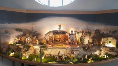 Bild: Wolfgang Krauß/exb
Die Flosser Jahreskrippe ist für die Weihnachtszeit gestaltet worden.