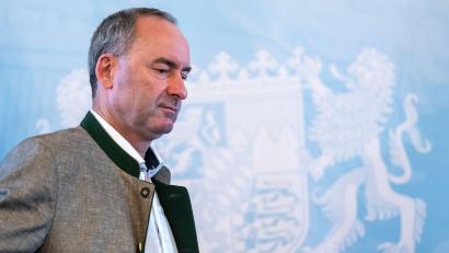 Archivbild: Peter Kneffel, dpa
Hubert Aiwanger hatte die Veröffentlichungen der „Süddeutschen Zeitung“ als „Schmutzkampagne“ und „Gemeinheit“ bezeichnet.