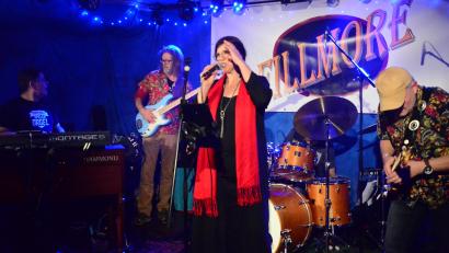 Bild: Kunz
"Fillmore" spielt auf der "Live Stage". Die Band steht für Rock, Blues und Funk.