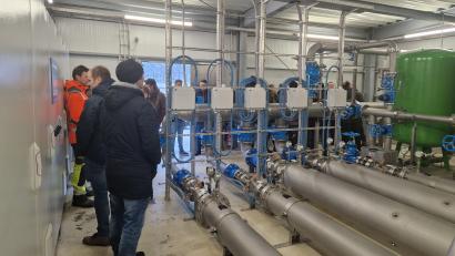 Bild: sche
Bei der Zusammenkunft haben die Experten auch das Wasserpumpwerks in Paulsdorf besichtigt.