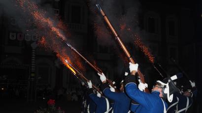 Bild: krb
Bei der Neustädter Bürgerwehr ist Feuer nicht nur an den Gewehrmündungen angesagt. Der ganze Verein könnte sich in Rauch auflösen.